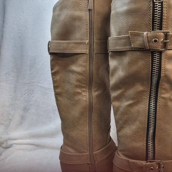 * Comfortable Beige Knee High Flat Riding Boots - Picture 7 of 8